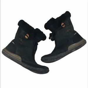 Cushe fireside black waterproof boots